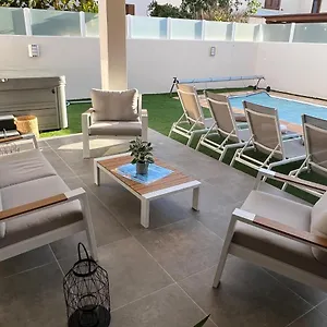https://villa-alma-1.in-canary-islands.com